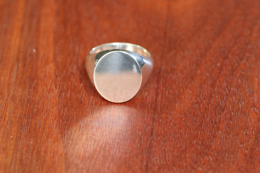 Medium Oval Signet