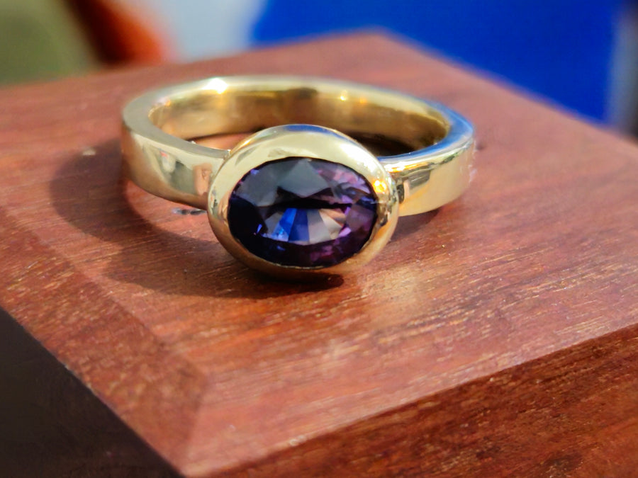 Oval Bi-Colour Sapphire Ring