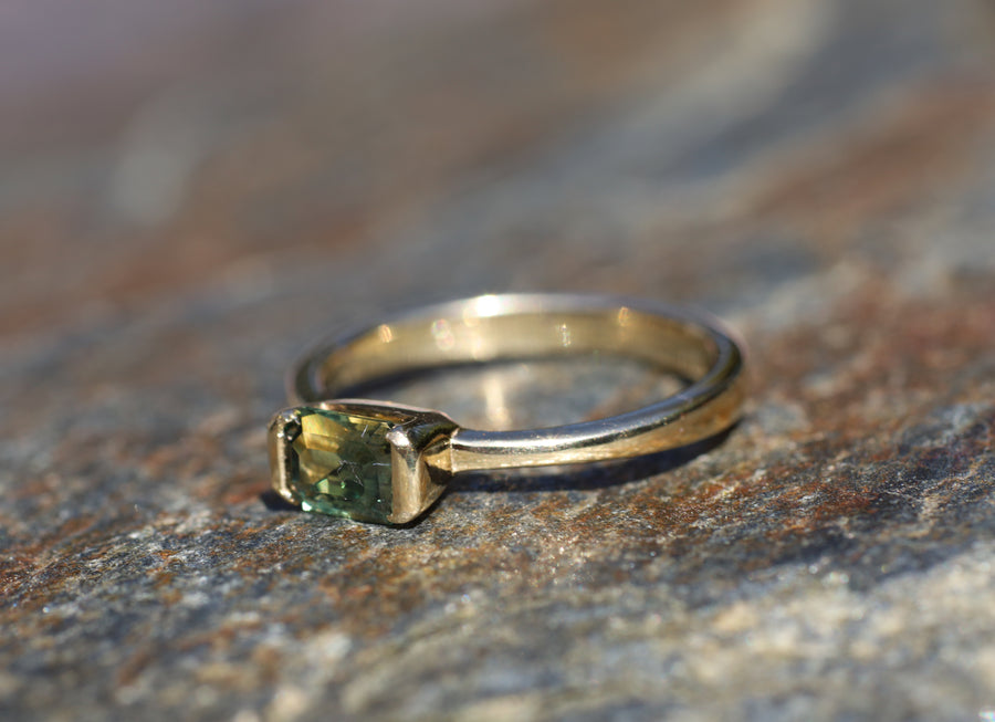 1.10ct Green Parti Sapphire Ring