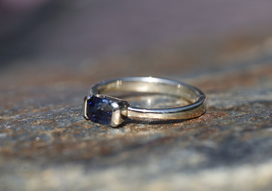 1.00ct Unheated Blue Sapphire Ring