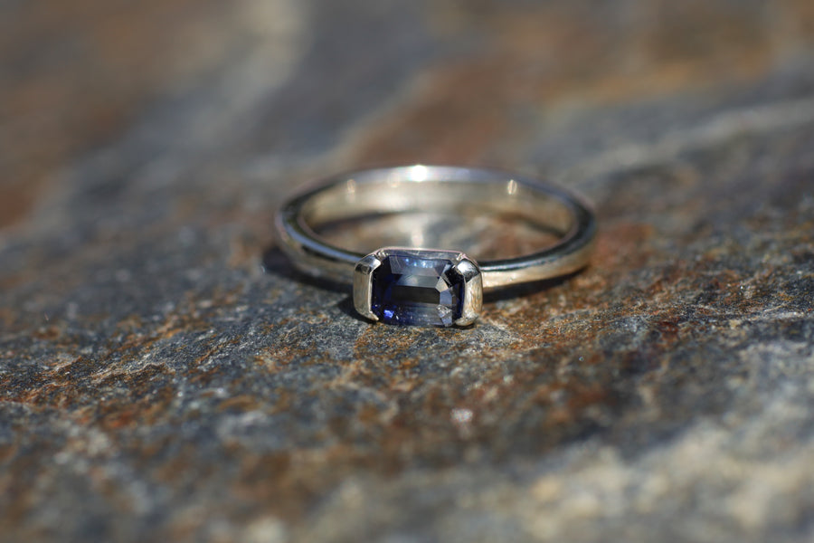 1.00ct Unheated Blue Sapphire Ring