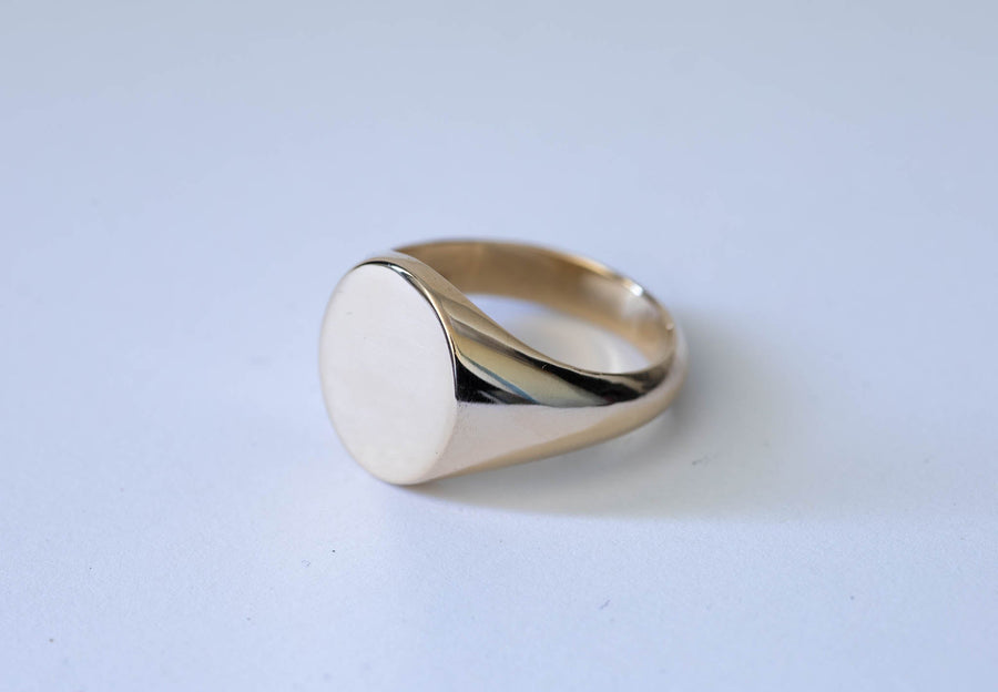 Medium Oval Signet