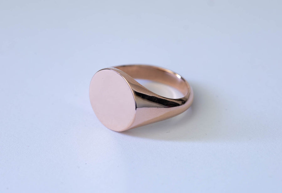 Medium Round Signet