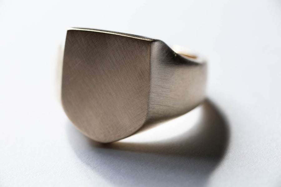 Medium Shield Signet