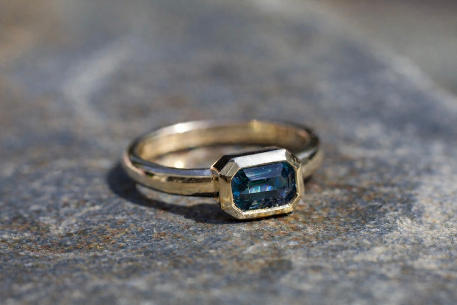 1.15ct Bi-Colour Blue Sapphire Ring