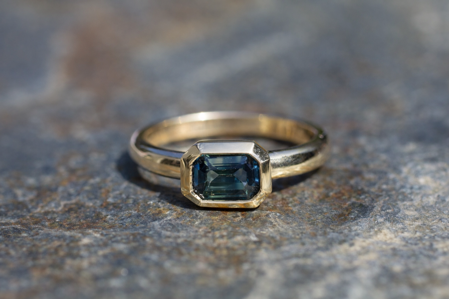1.15ct Bi-Colour Blue Sapphire Ring