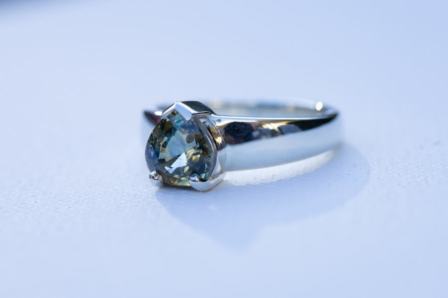 2.17ct Pear Shaped Sapphire in a 9ct White Gold Ring